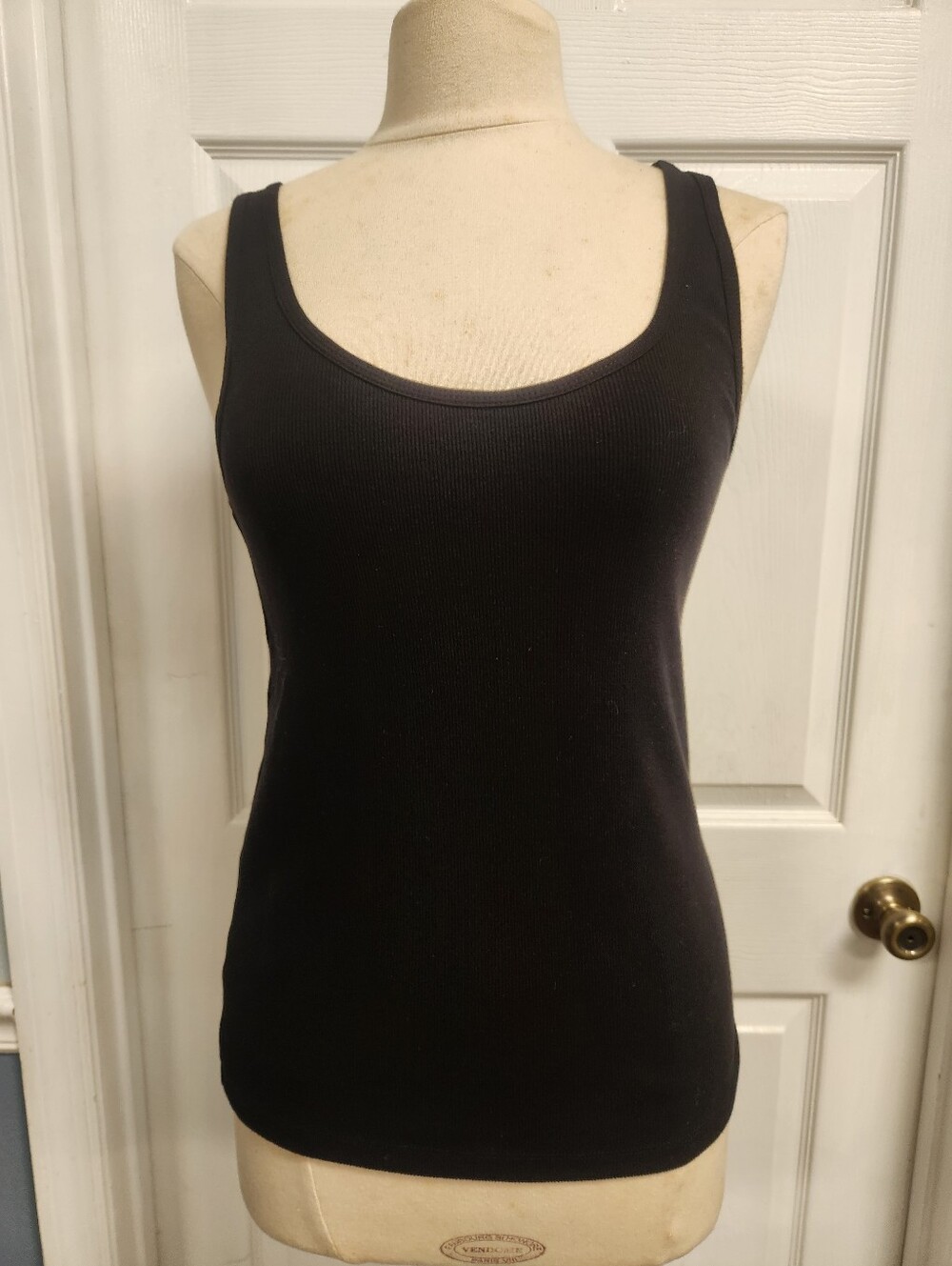 Old Navy Black Ribbed Scoop Neck Tank - Women's